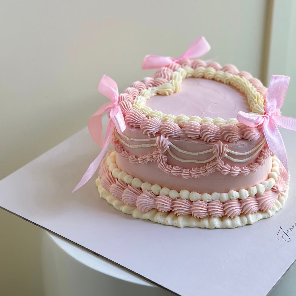 Heart ribbon cake